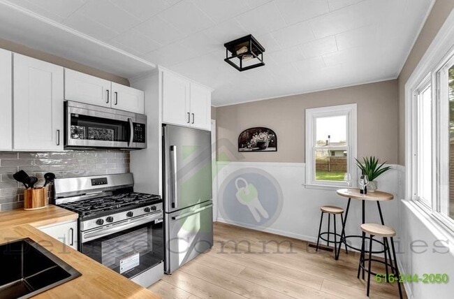 Building Photo - Brand New Remodel, Stunning 2 Bed Ranch Home