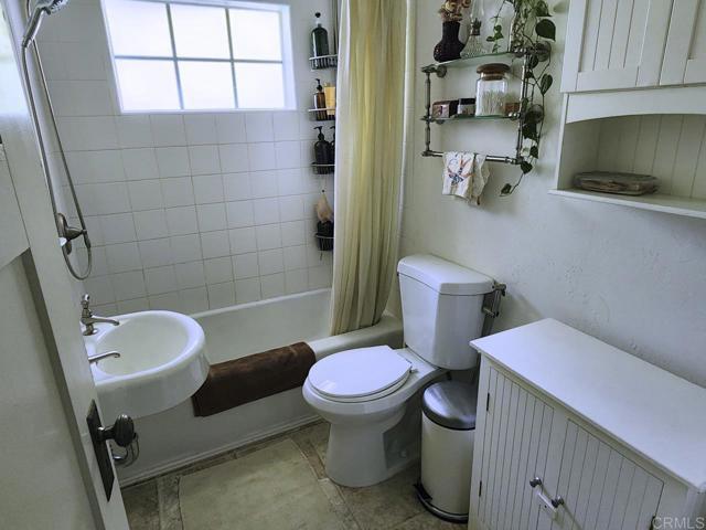 Building Photo - 3094 Blue Jay Dr