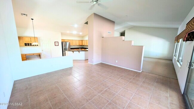 Building Photo - 39544 S Winding Trail Dr