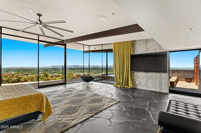 Building Photo - 4925 E Red Rock Dr