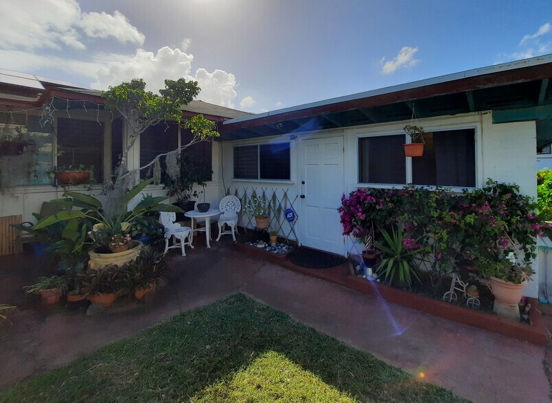 Building Photo - 3727 Anuhea St