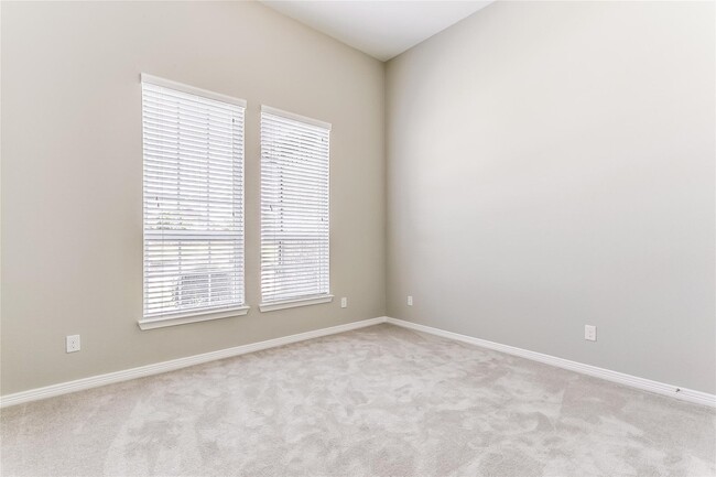 Building Photo - 4227 Carol Ridge Dr