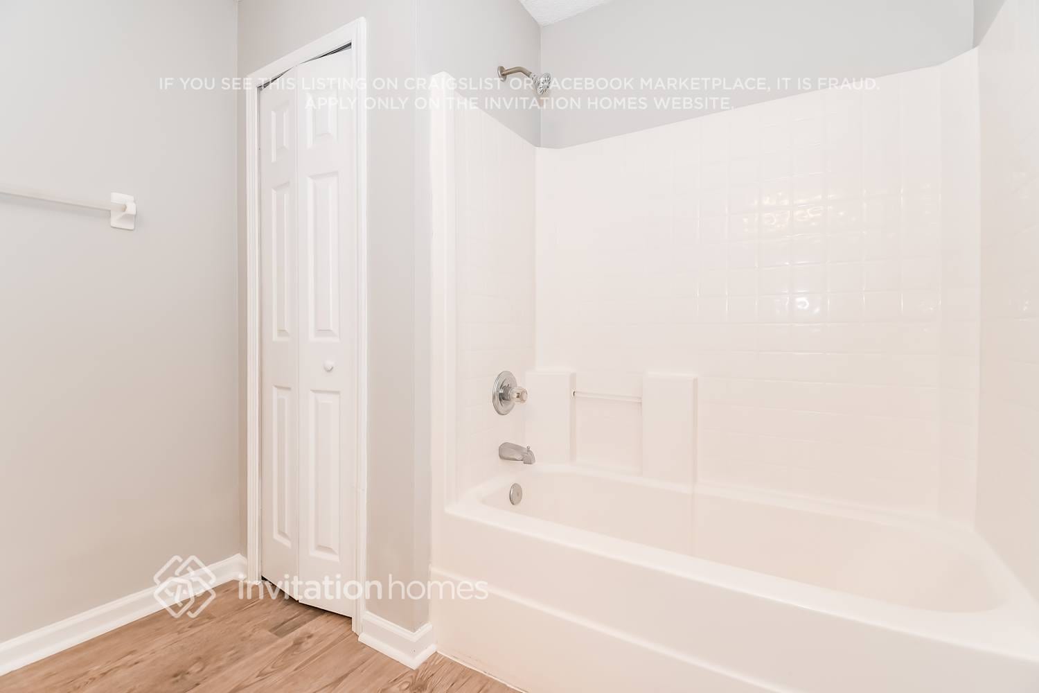 Building Photo - 1872 Pineta Cove Drive