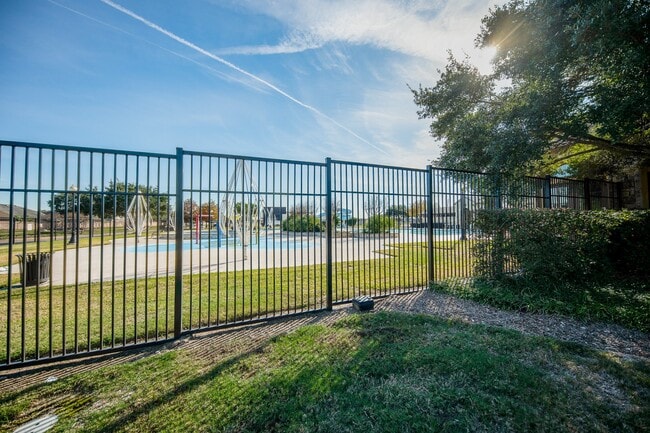 Building Photo - 8010 Durham Run Ln