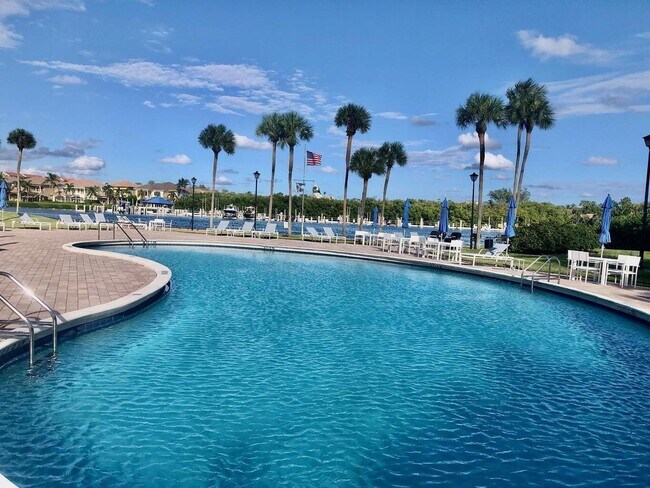 Building Photo - 859 Jeffery St