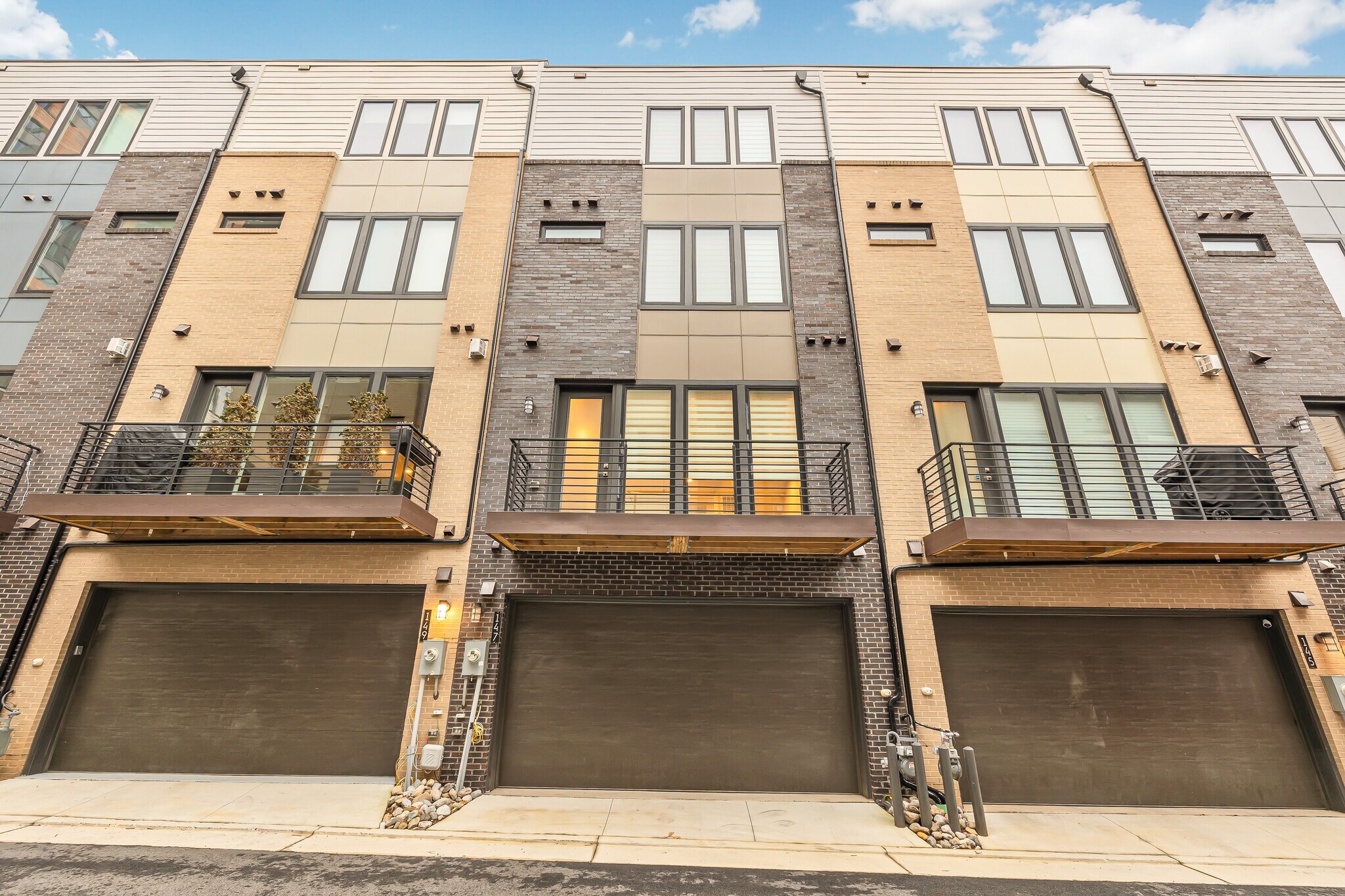 Building Photo - 147 Prairie Ln