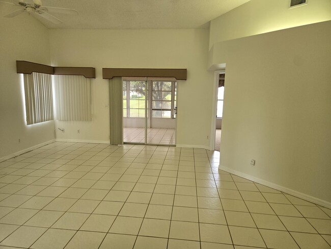 Building Photo - 4234 SE Home Way