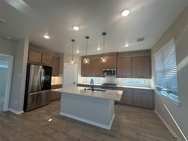 Building Photo - 11826 California Sister Dr