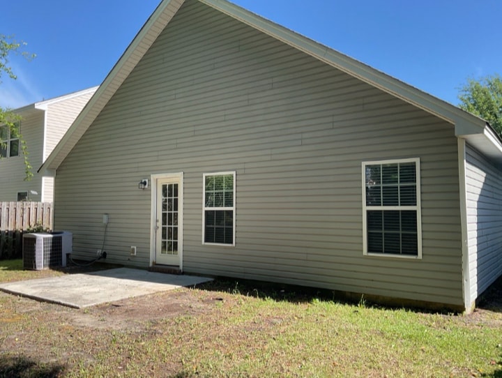 Building Photo - 7 Holly Springs Cir