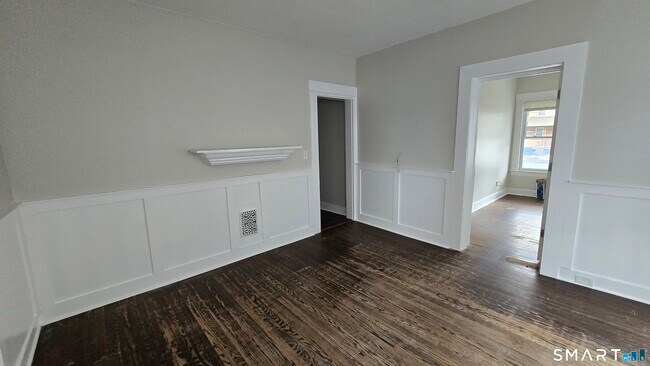 Building Photo - 1165 Noble Ave