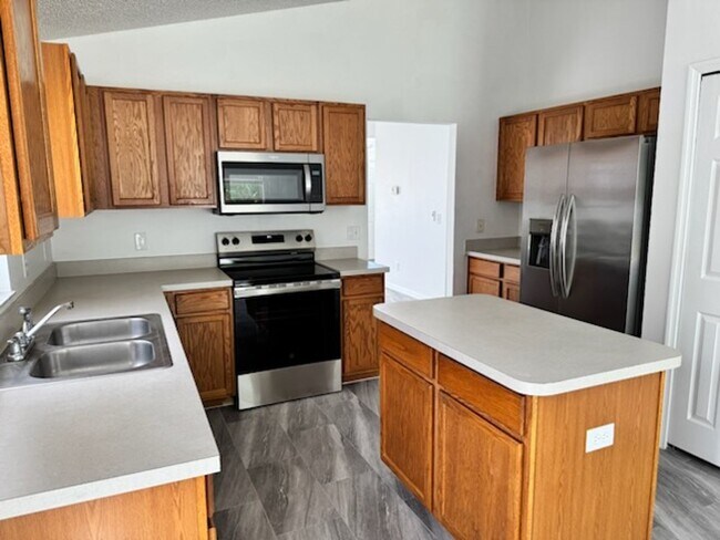 Building Photo - Home for rent