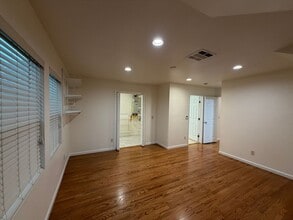 Building Photo - 1630Lynd