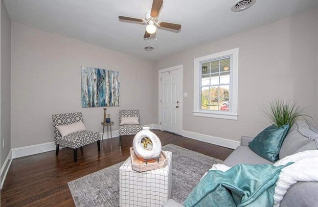 Building Photo - Beautiful Remodeled One-Story Home