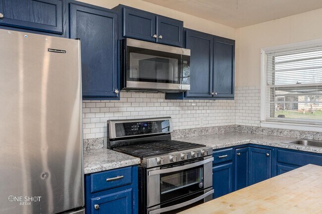 Building Photo - 3181 Sherry Ln