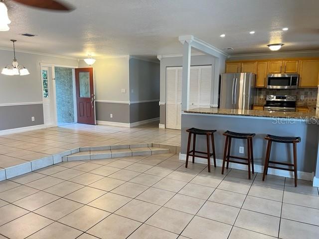 Building Photo - 2615 S Crystal Lake Dr