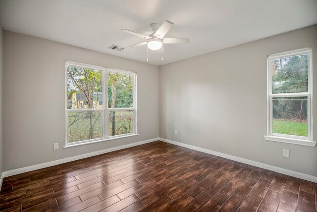 Building Photo - 628 Foster St