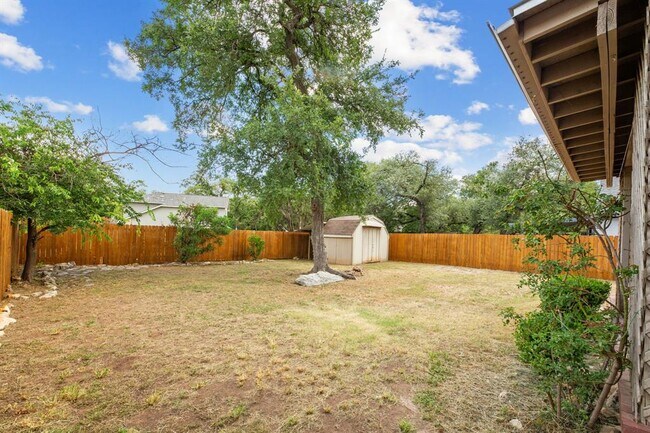 Building Photo - 1108 Forest Oaks Path