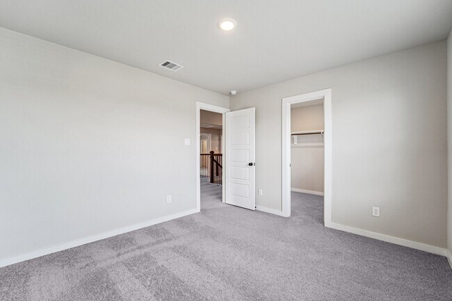 Building Photo - 15011 Red Buckeye Dr