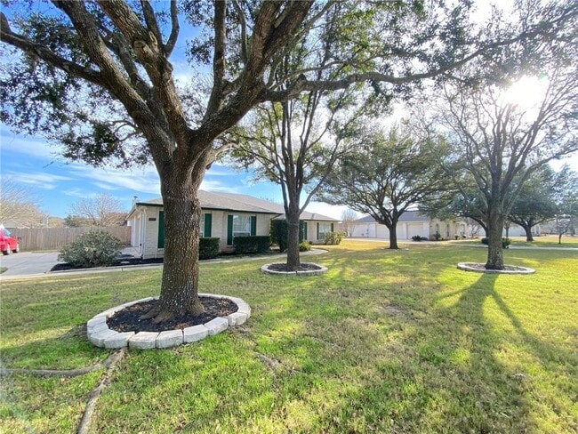 Building Photo - 3605 Winding Way