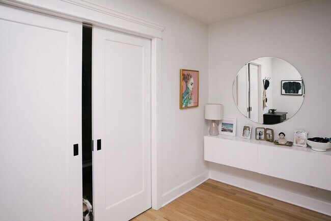 Building Photo - One of a kind house with on-site laundry, ...