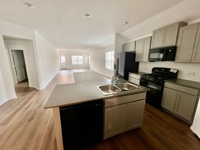 Building Photo - 332 Sonterra Dr