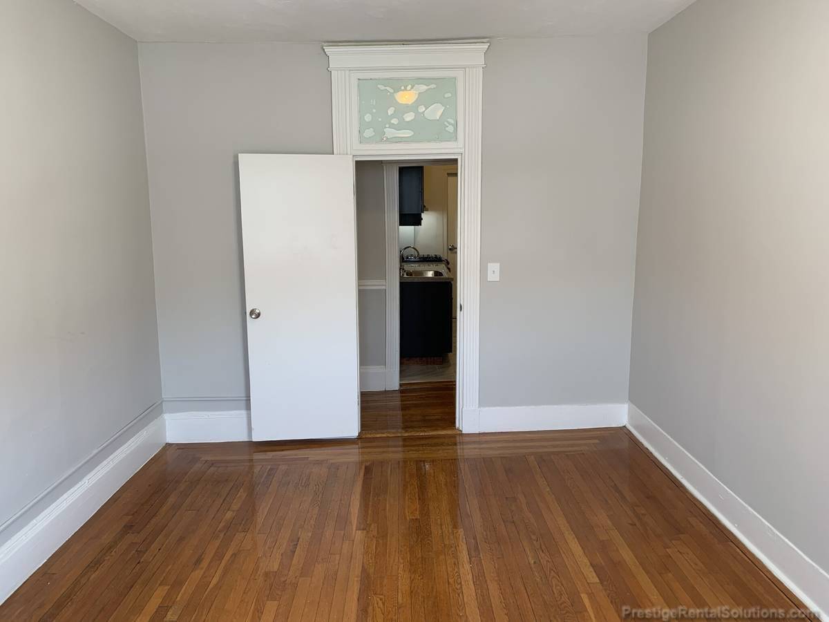 Building Photo - 15 Royce Rd