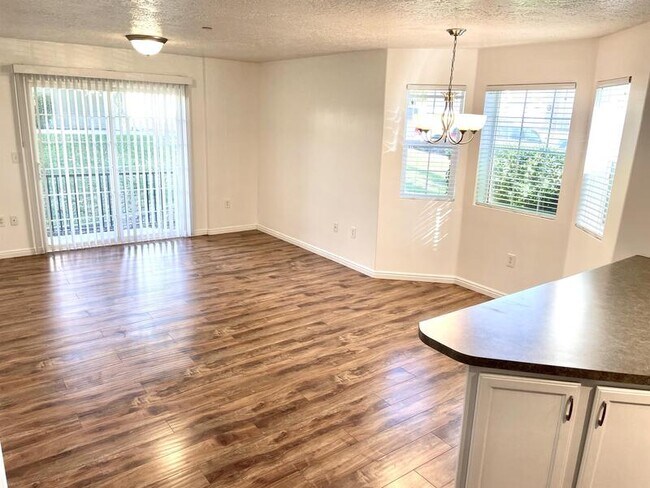 Primary Photo - 133 Daybreak Ln