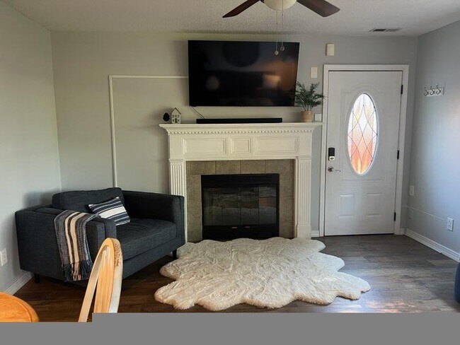 Building Photo - 104 Timberwood Ln