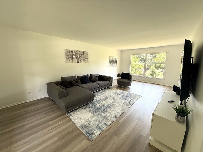 Building Photo - 715 Merlin Dr