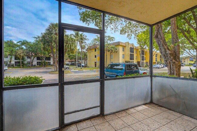 Building Photo - 490 NW 20th St