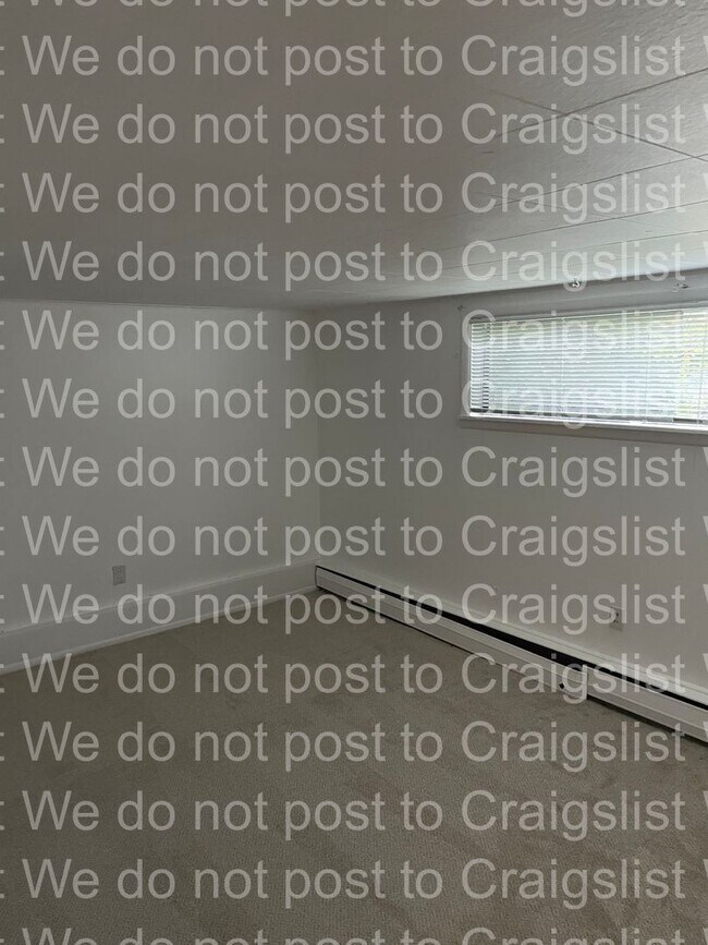 Building Photo - Olympic Hills 4bedroom / 1.5 bath home wit...