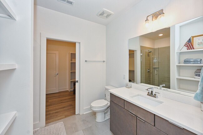 Building Photo - **2022-BUILT CONDO IN THE HEART OF WEDGEWOOD-HOUSTON WALKING DISTANCE TO GEODIS PARK**