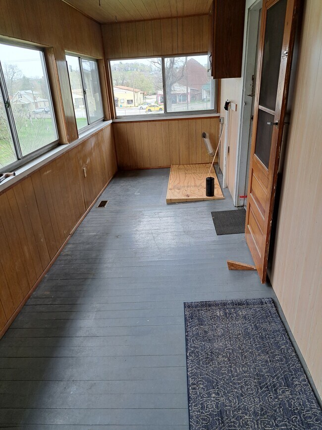 Building Photo - 508 Hugh St