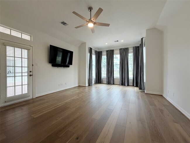 Building Photo - 25047 Northampton Forest Dr