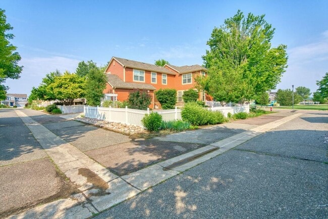 Building Photo - 2370 Windmill Dr