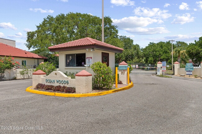 Building Photo - 8701 Camelia Ct