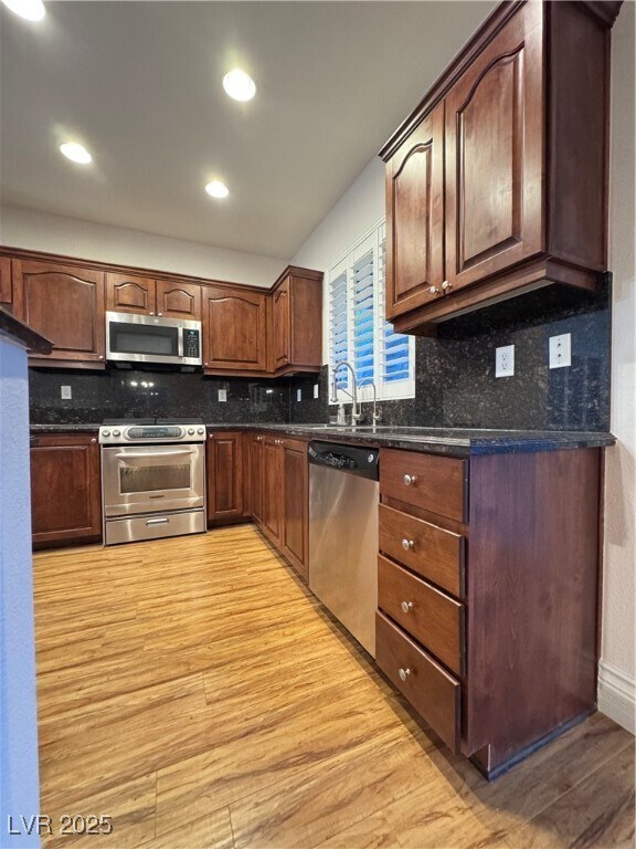 Building Photo - 117 Tall Ruff Dr