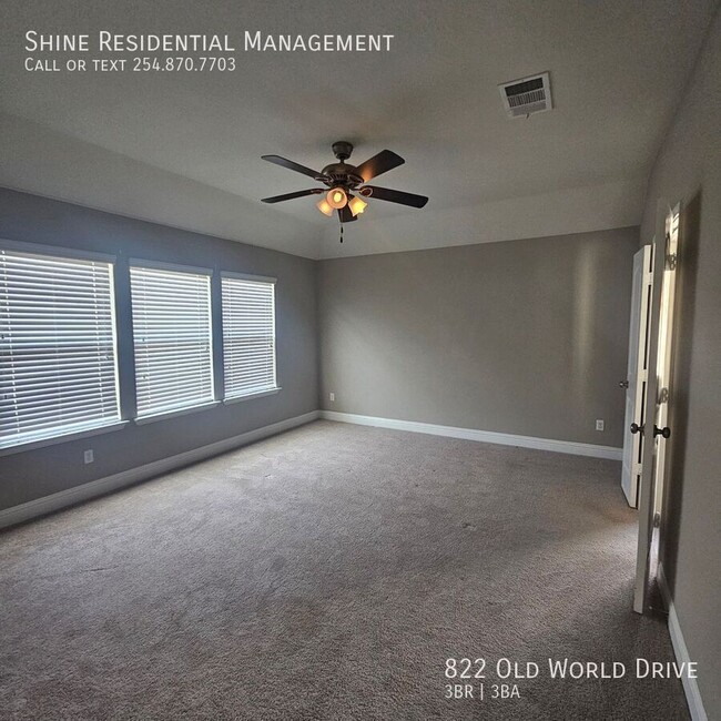 Building Photo - 822 Old World Dr