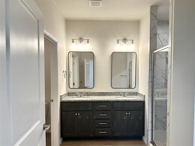 Building Photo - 506 War Admiral Dr