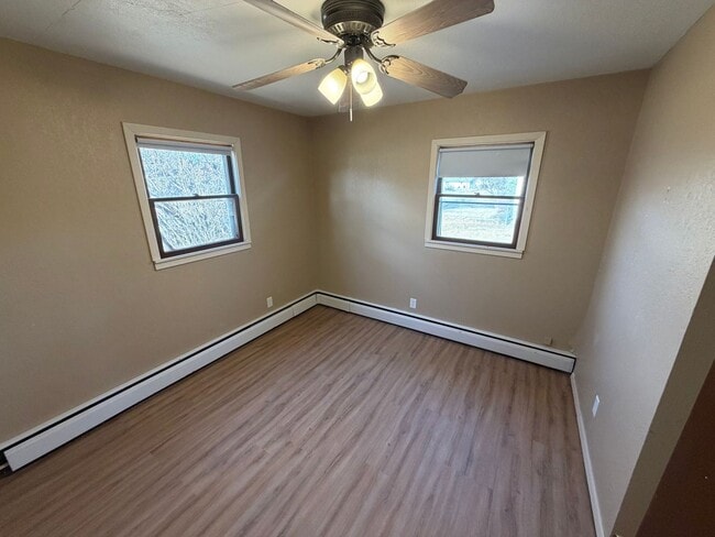 Building Photo - House for Rent!