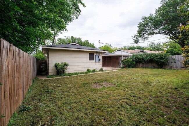 Building Photo - 3263 Bilglade Rd