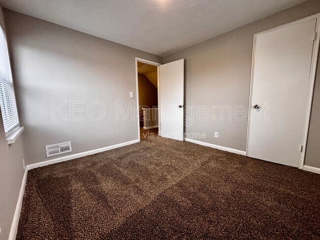 Building Photo - 1059 Wilmington Ave