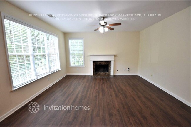 Building Photo - 725 Weller Path NE