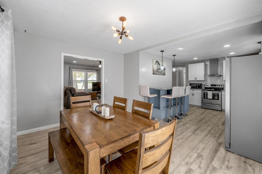 Building Photo - 1244 Gainesway Dr