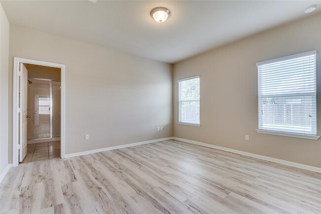 Building Photo - 505 Brashear Ln