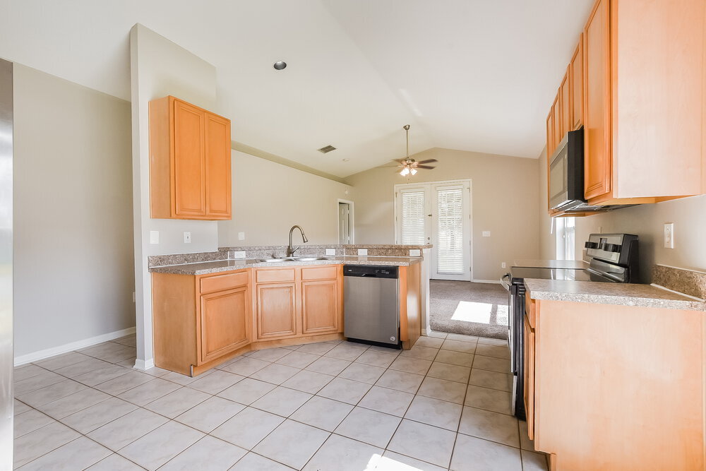 Building Photo - 3337 Bellingham Dr