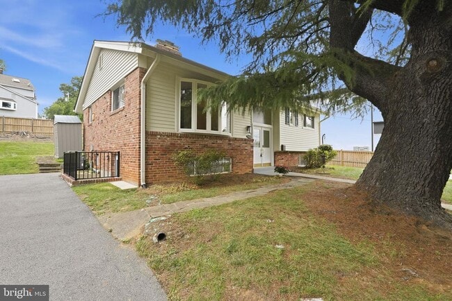 Building Photo - 6806 Lemon Rd