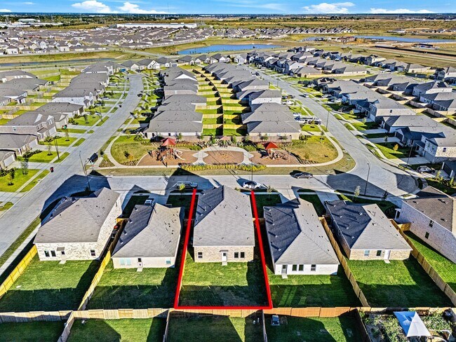 Building Photo - 16615 Rolling Hillside Wy