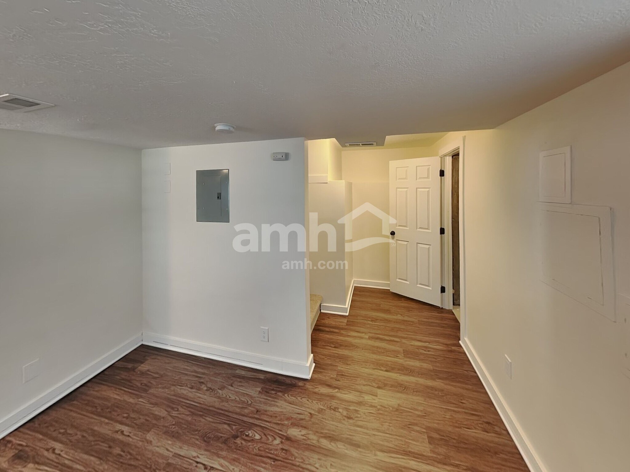 Building Photo - 5806 S Stone Flower Way