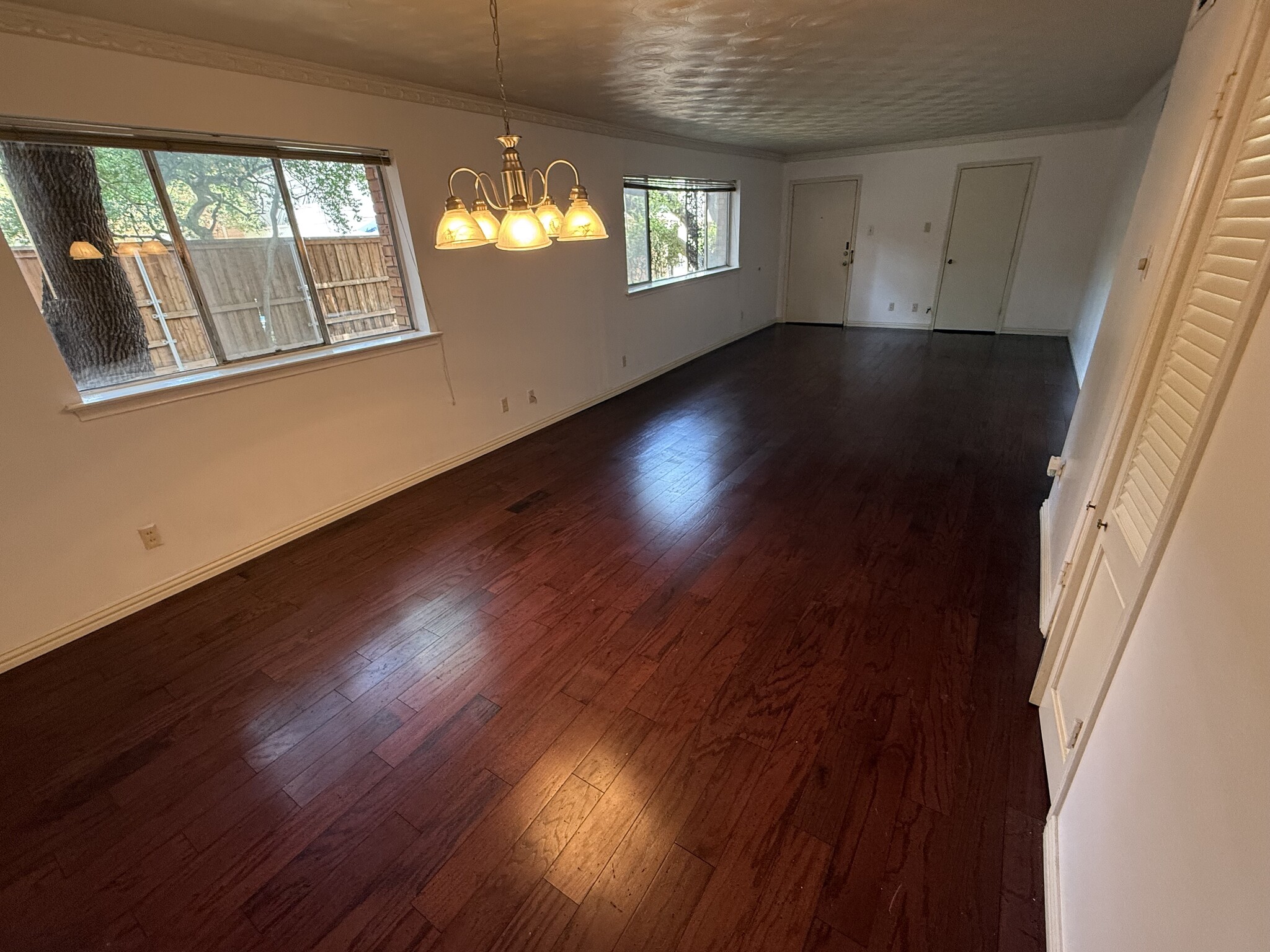 Building Photo - 8620 Baltimore Dr